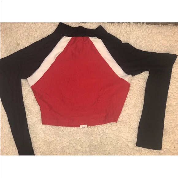 Fashion nova- Medium cropped zipper jacket - Picture 2 of 3